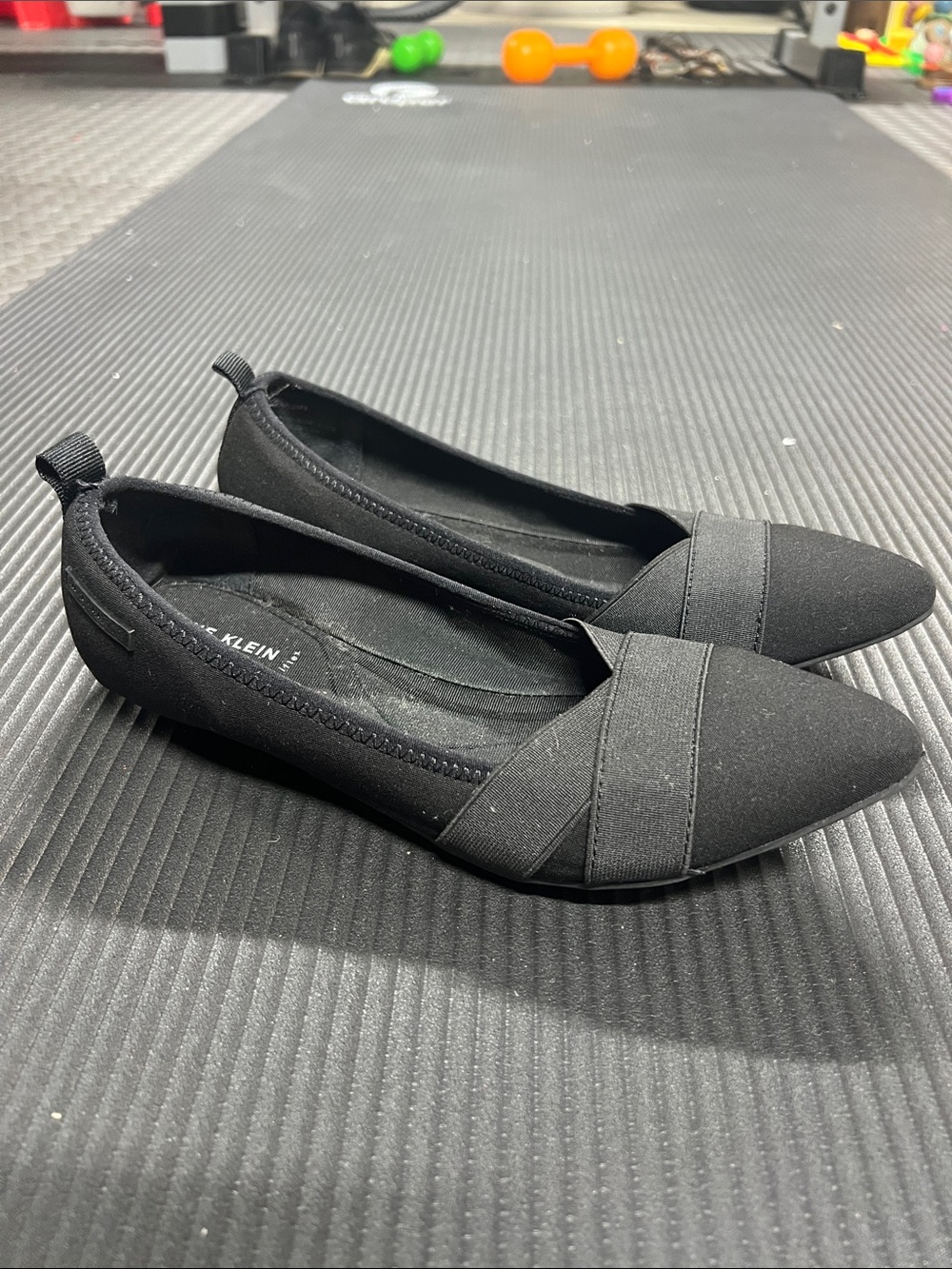 Anne Klein dressy flats